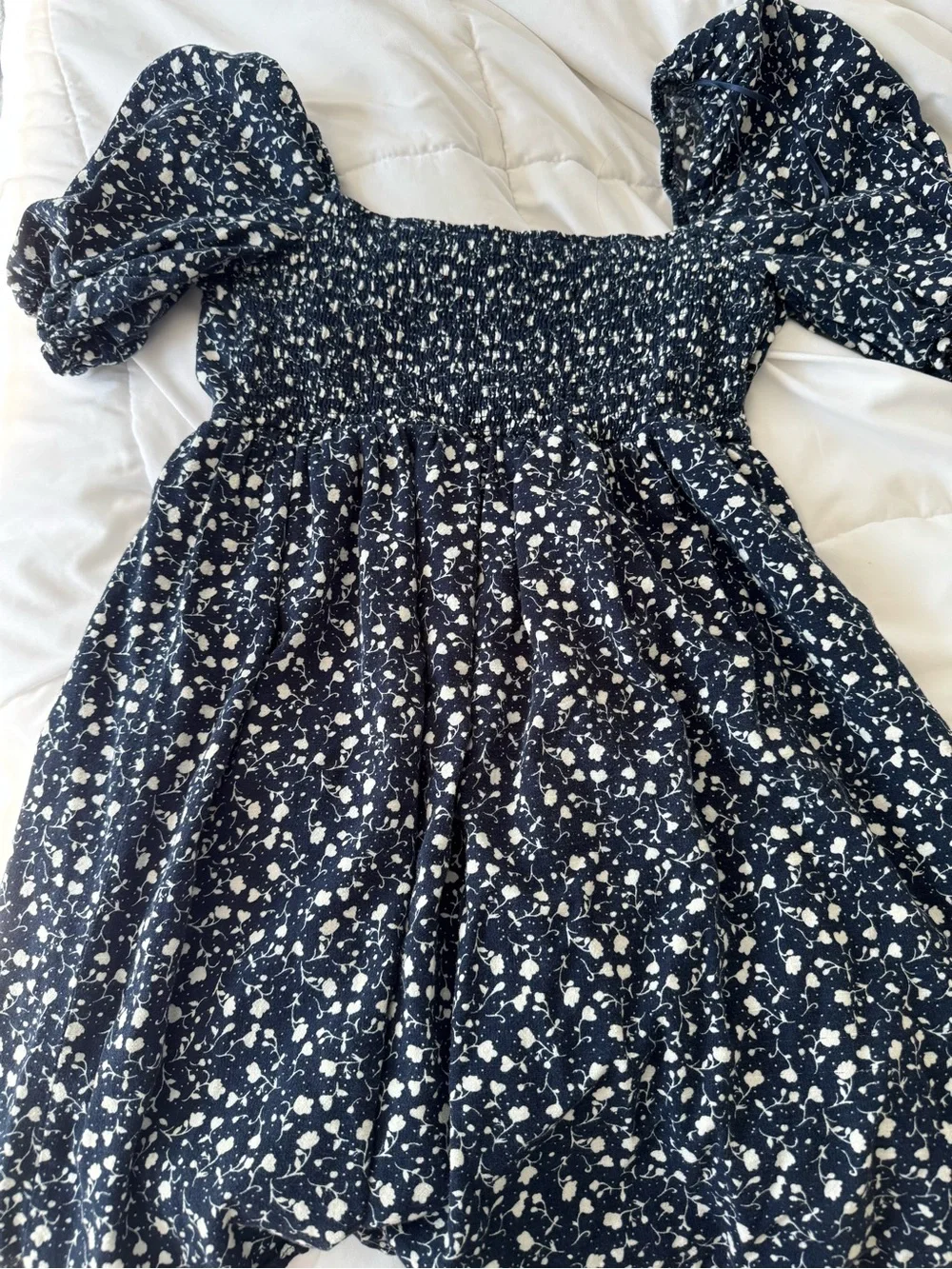 Francesca's Collections Navy and White Floral Puff-Sleeve Mini Dress - Picture 2 of 2